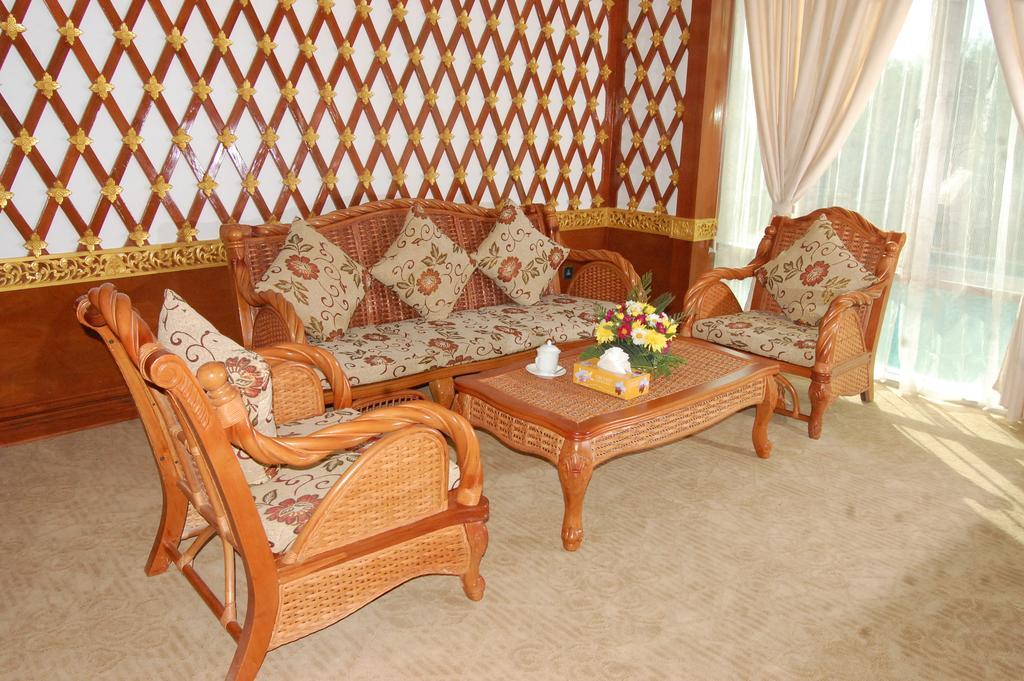 Su Tine San Royal Palace Hotel Bagan Cameră foto